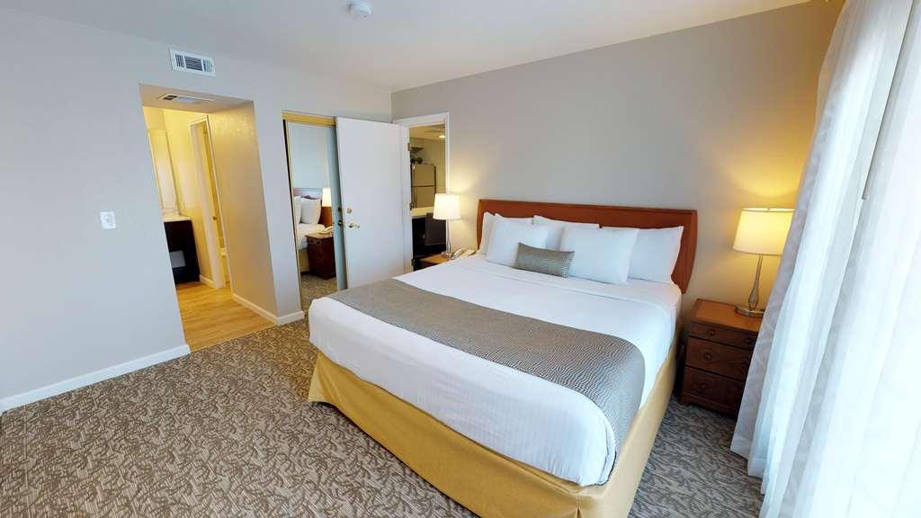 Chase Suite Hotel Newark Fremont Rum bild