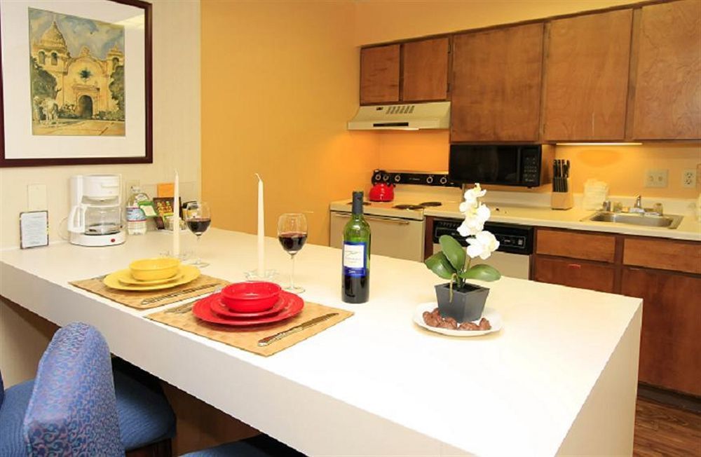 Chase Suite Hotel Newark Fremont Rum bild