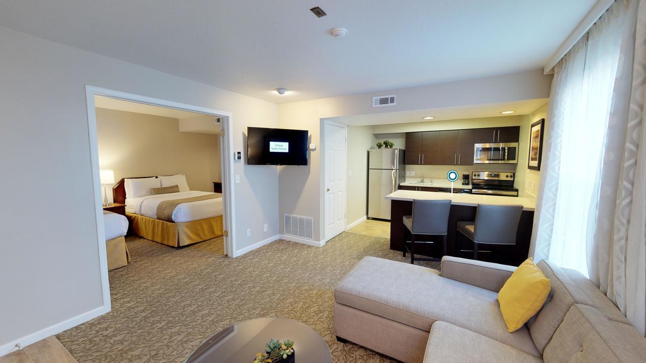 Chase Suite Hotel Newark Fremont Exteriör bild