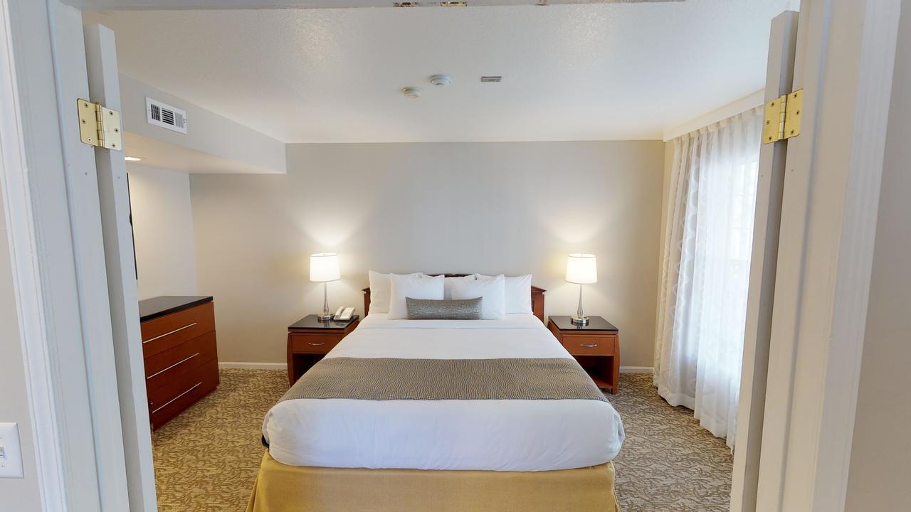 Chase Suite Hotel Newark Fremont Exteriör bild