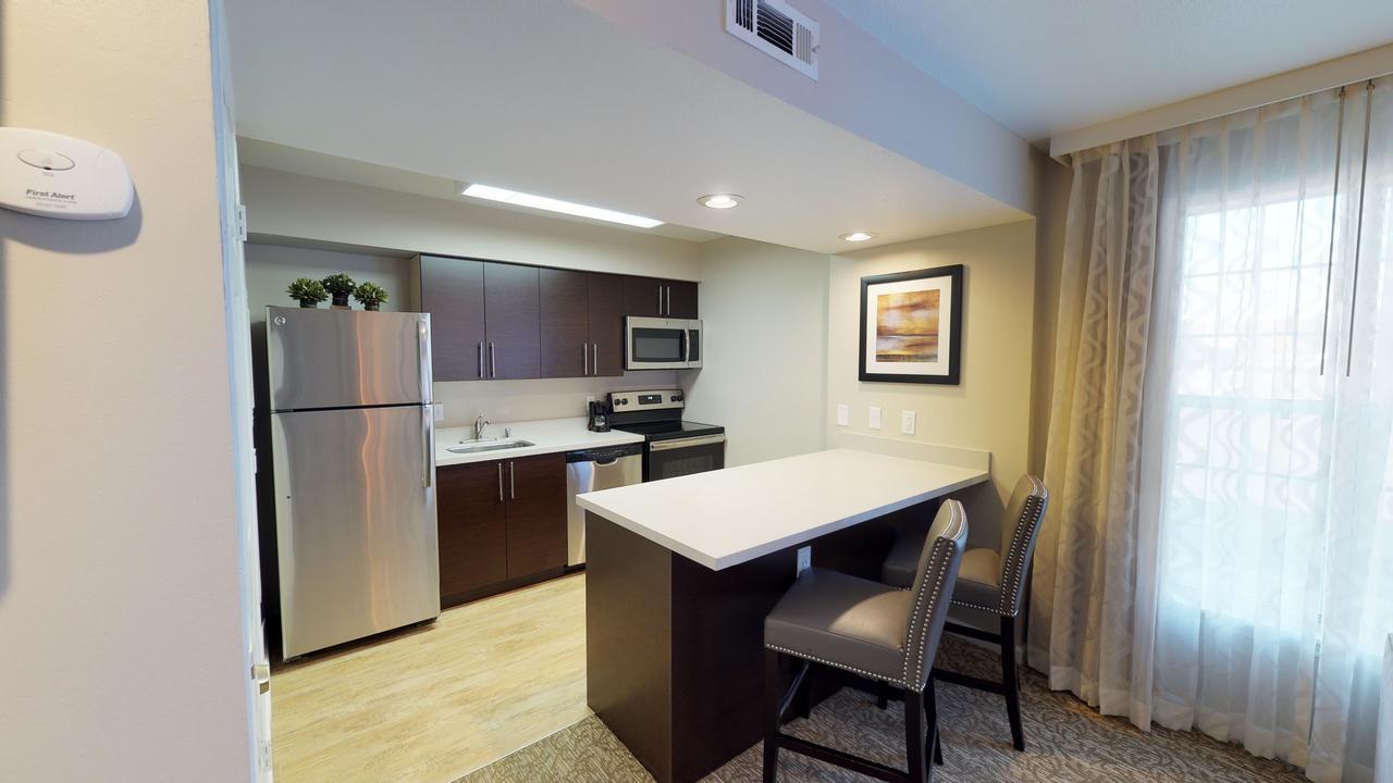 Chase Suite Hotel Newark Fremont Exteriör bild